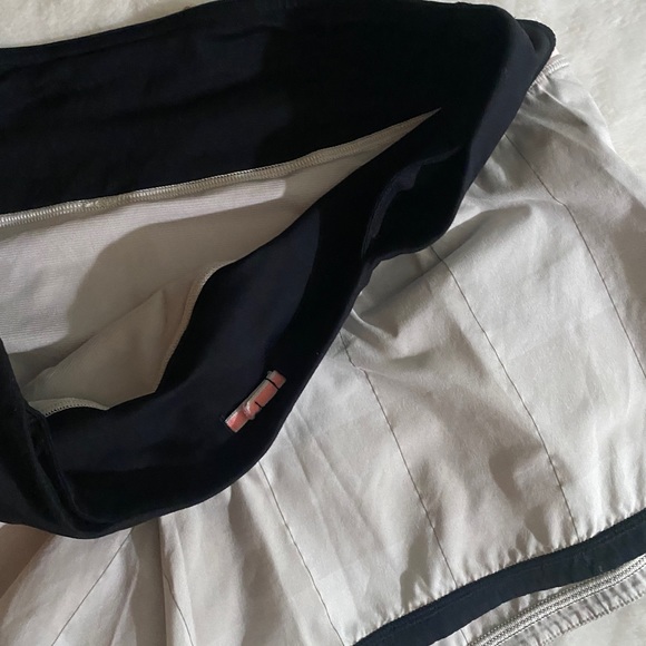 Lululemon Groovy Run Short Dune Gros Gingham Plaid Bleached Coral/Black - Picture 10 of 11